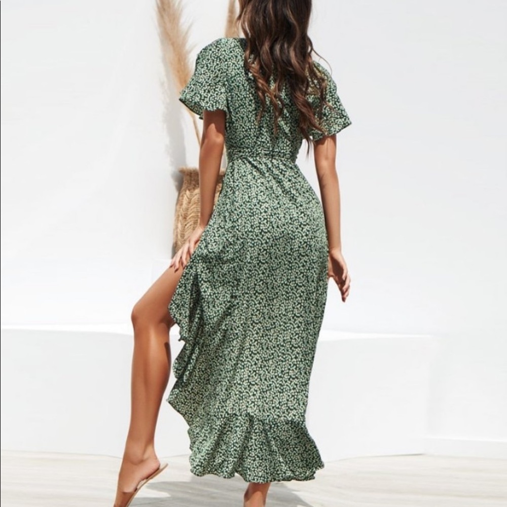 NWT Boho Green Floral V-Neck Ruffle Maxi Dress - Picture 8 of 13